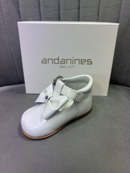 Andanines Pearl White Patent T-Bar 231270